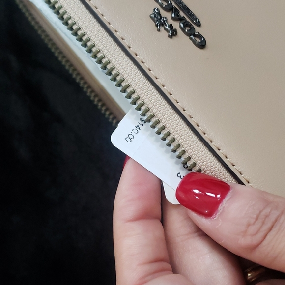 NEW Coach Wallet - Picture 5 of 7